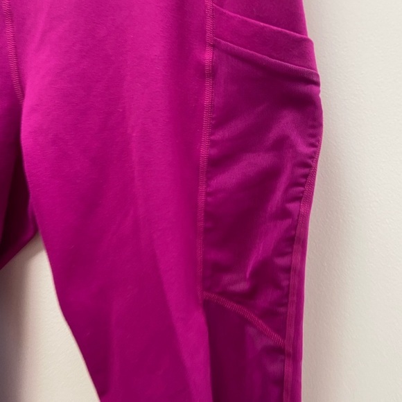 Fabletics small/med fuchsia leggings inside pocket sheer stripes down leg - Picture 6 of 11